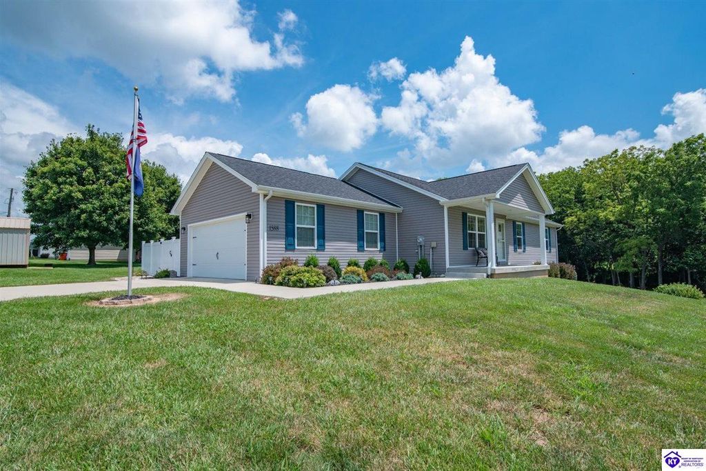 1588 Cecilia Smiths Mill Road, Cecilia, KY 42724