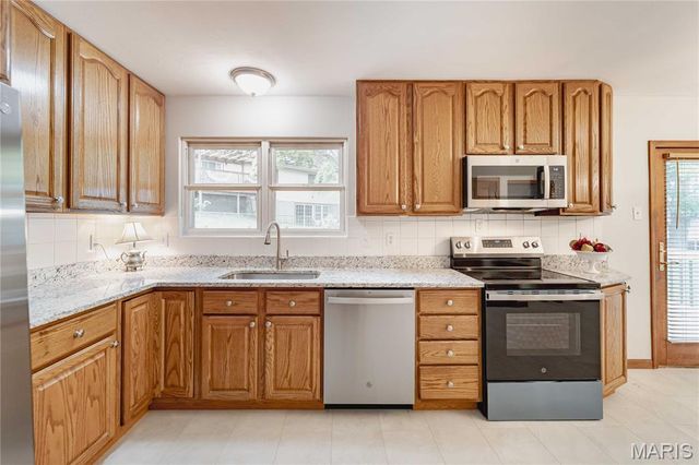 11540 Birchstone Court, Bridgeton, MO 63044