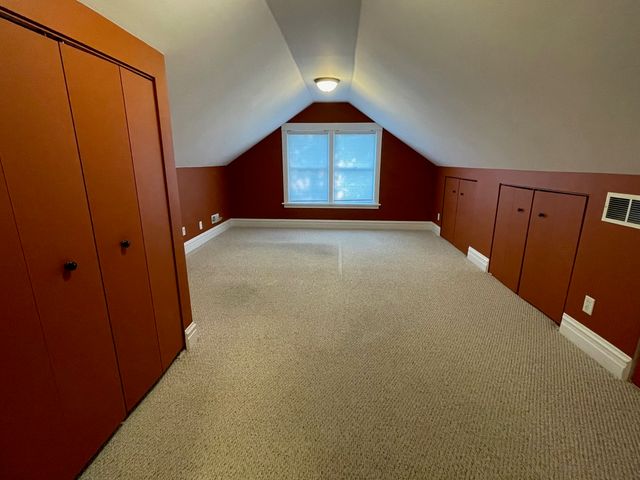 831 Hayes Avenue, Oak Park, IL 60302