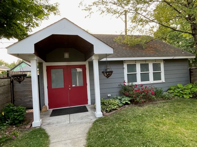 831 Hayes Avenue, Oak Park, IL 60302