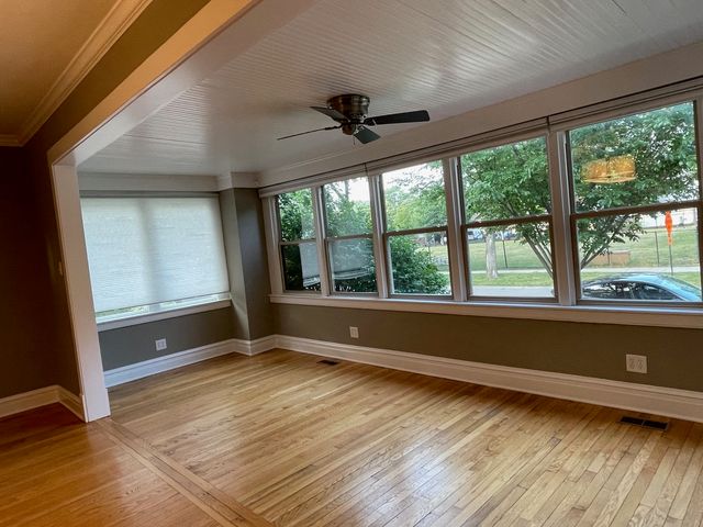 831 Hayes Avenue, Oak Park, IL 60302