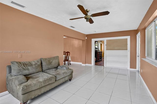 130 NW 78th Avenue, Pembroke Pines, FL 33024