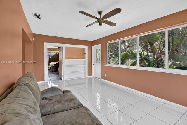 130 NW 78th Avenue, Pembroke Pines, FL 33024