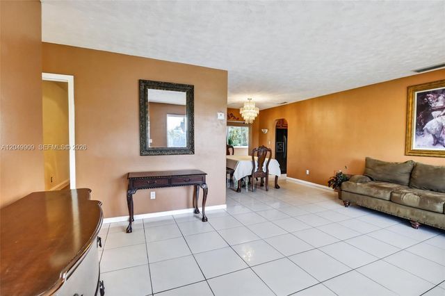 130 NW 78th Avenue, Pembroke Pines, FL 33024