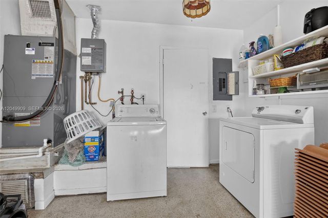 130 NW 78th Avenue, Pembroke Pines, FL 33024