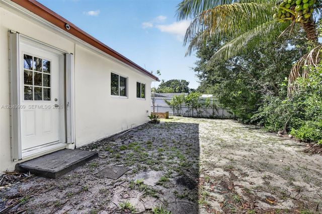 130 NW 78th Avenue, Pembroke Pines, FL 33024