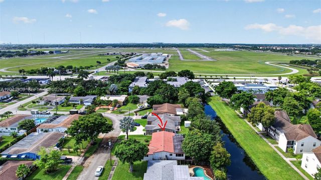130 NW 78th Avenue, Pembroke Pines, FL 33024