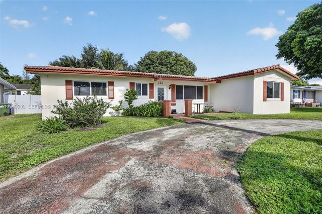 130 NW 78th Avenue, Pembroke Pines, FL 33024