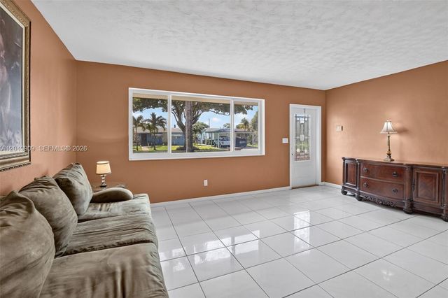 130 NW 78th Avenue, Pembroke Pines, FL 33024
