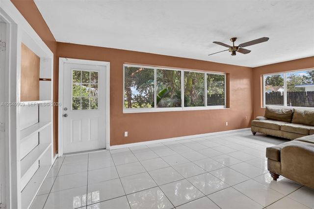130 NW 78th Avenue, Pembroke Pines, FL 33024