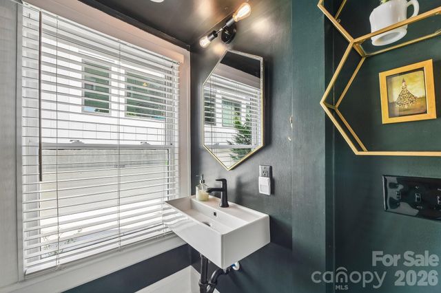 1000 Margaret Brown Street, Charlotte, NC 28202