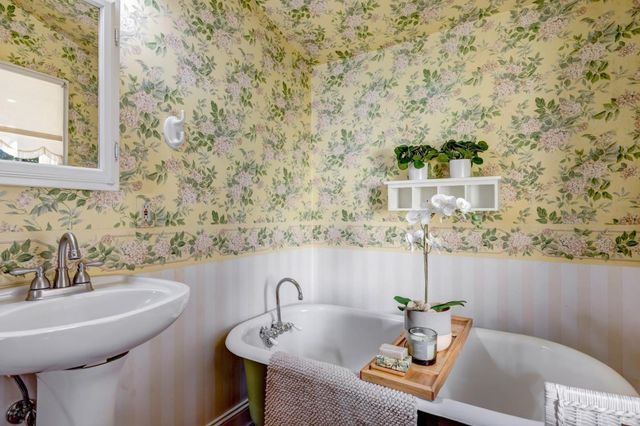 179 Pacific Avenue, Pacific Grove, CA 93950