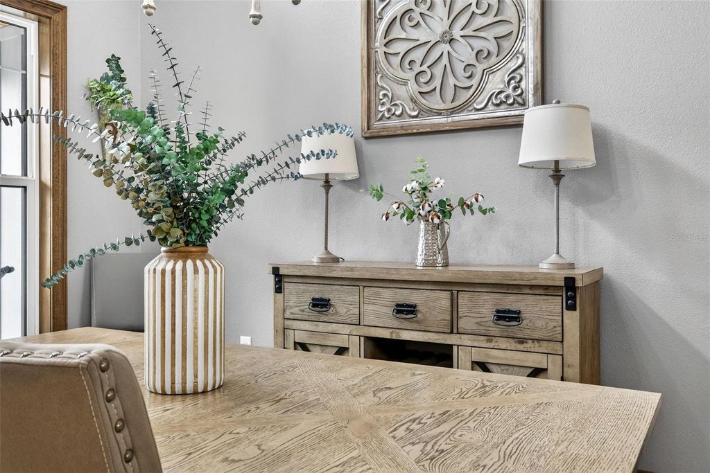 Image 13 of property listing at 32103 RUSTY CREEK TRAIL, Dade City, FL 33525