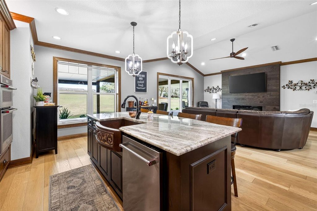 Image 22 of property listing at 32103 RUSTY CREEK TRAIL, Dade City, FL 33525