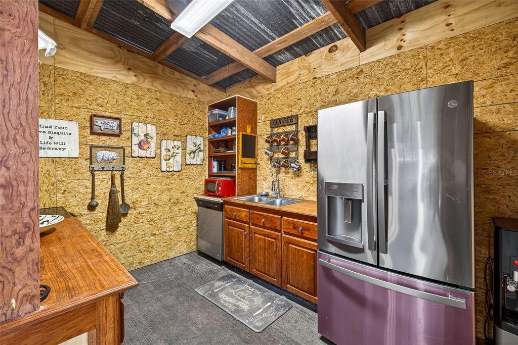 Image 82 of property listing at 32103 RUSTY CREEK TRAIL, Dade City, FL 33525