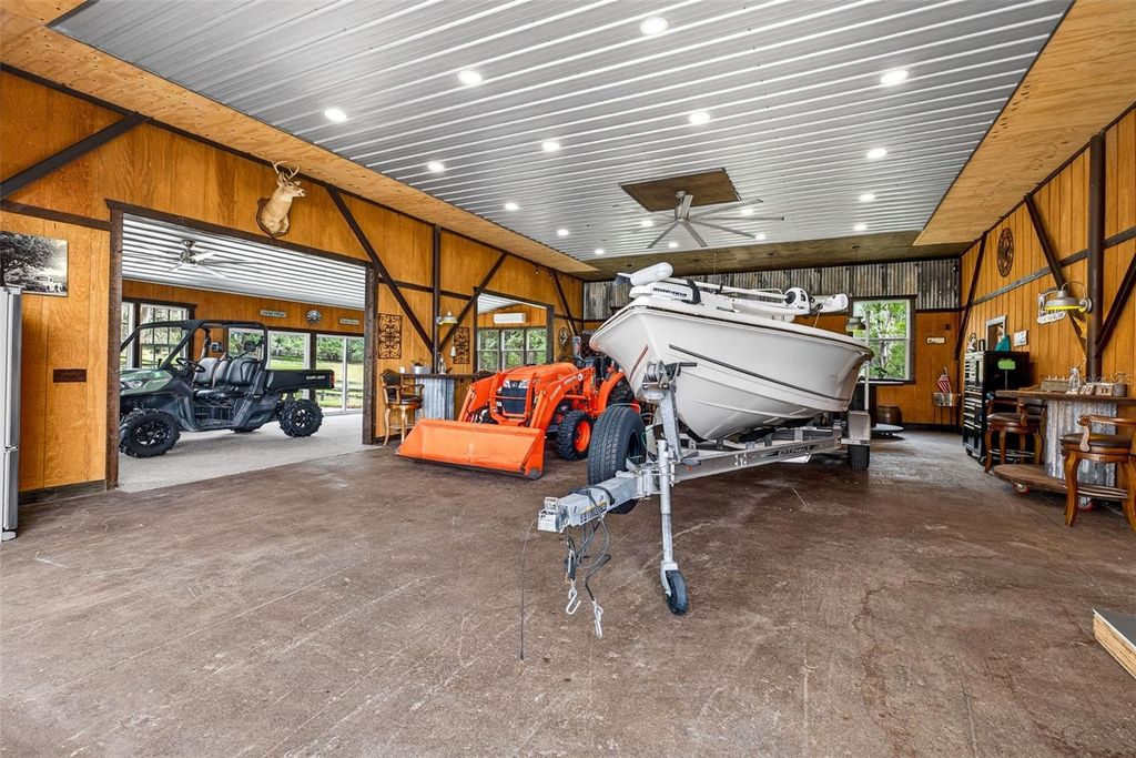 Image 85 of property listing at 32103 RUSTY CREEK TRAIL, Dade City, FL 33525