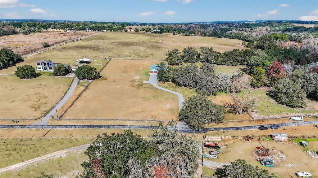 Image 91 of property listing at 32103 RUSTY CREEK TRAIL, Dade City, FL 33525