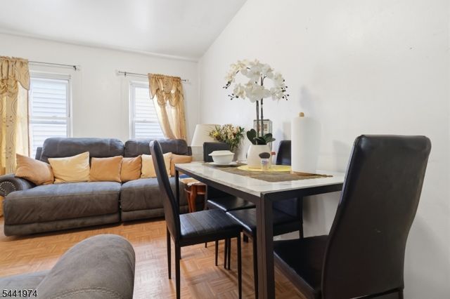 53 18Th Ave, Paterson City, NJ 07513