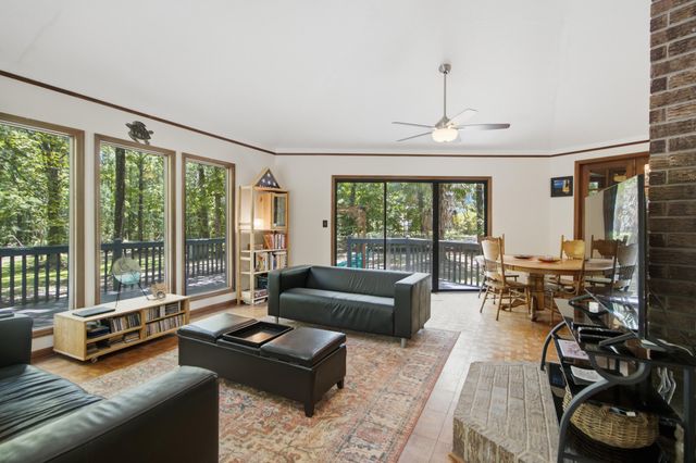 114 Poplar Circle, Summerville, SC 29483