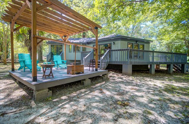 114 Poplar Circle, Summerville, SC 29483