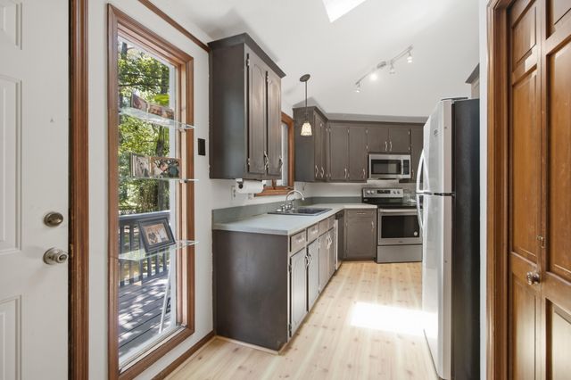 114 Poplar Circle, Summerville, SC 29483