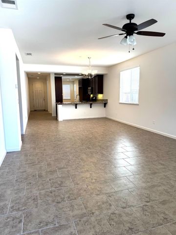 4816 Ammolite Way, Elk Grove, CA 95757