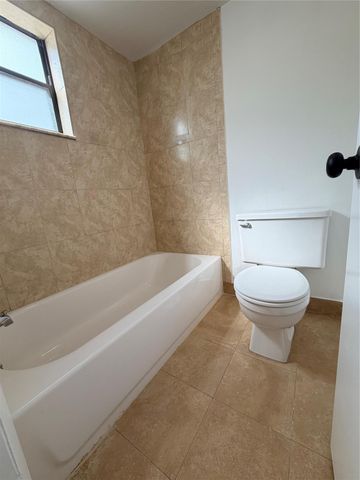 3100 N Pine Island Road 310, Sunrise, FL 33351