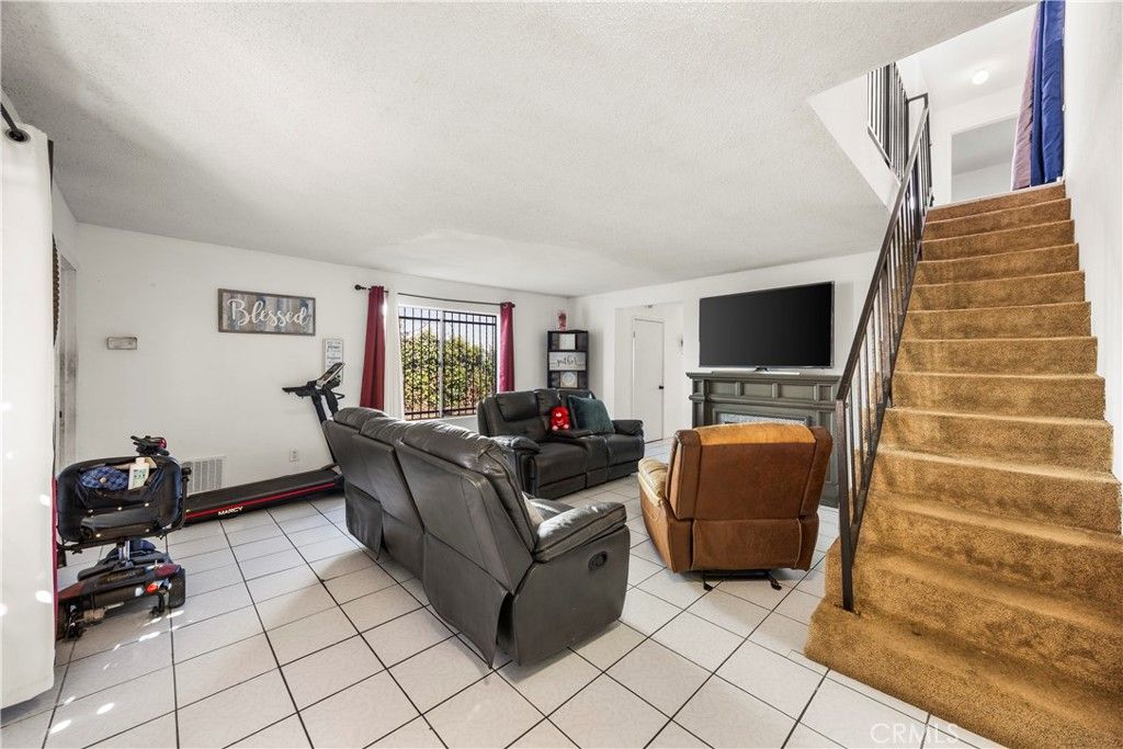 10616 Wilmington, Los Angeles, CA 90002 — photo 5