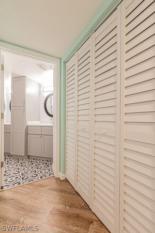 2132 Tama CIR 102, Naples, FL 34112