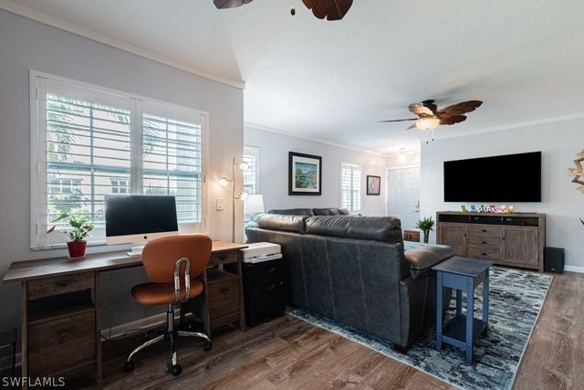 2132 Tama CIR 102, Naples, FL 34112