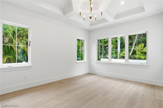 732 12th ST N, Naples, FL 34102