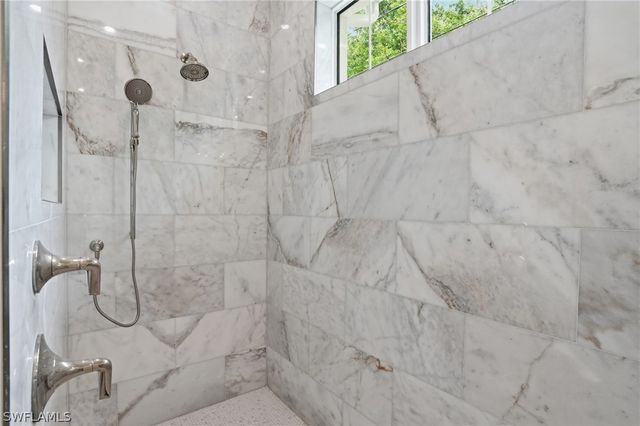 732 12th ST N, Naples, FL 34102