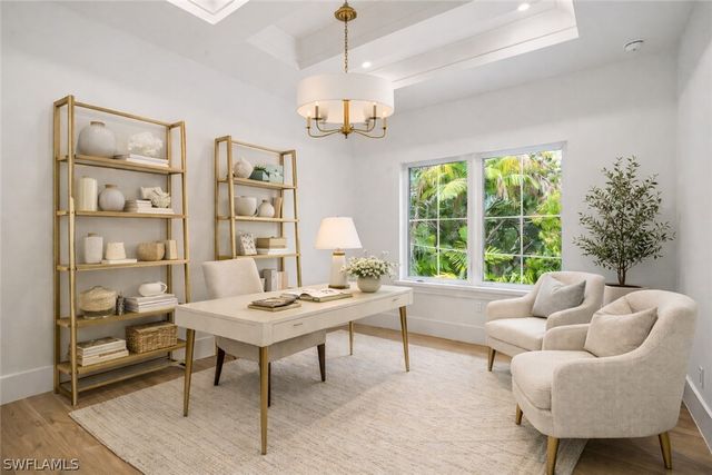 732 12th ST N, Naples, FL 34102