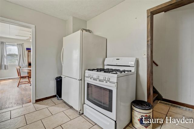 1367 E Riverside Drive, Ionia, MI 48846