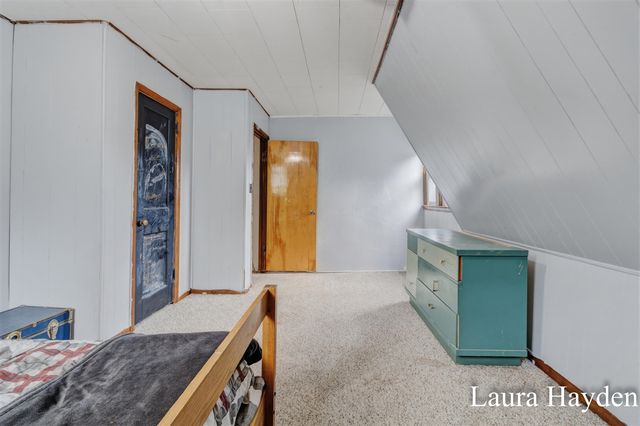 1367 E Riverside Drive, Ionia, MI 48846