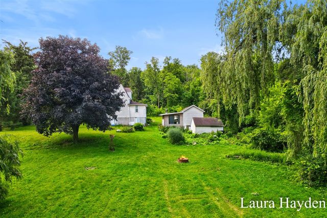 1367 E Riverside Drive, Ionia, MI 48846