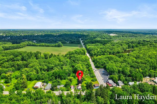 1367 E Riverside Drive, Ionia, MI 48846