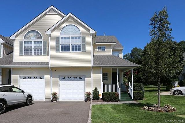 4 Spring Court, Huntington, NY 11743