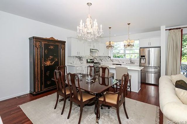 4 Spring Court, Huntington, NY 11743