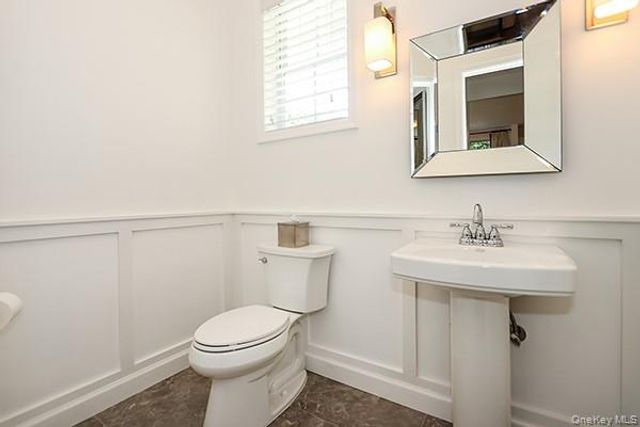 4 Spring Court, Huntington, NY 11743