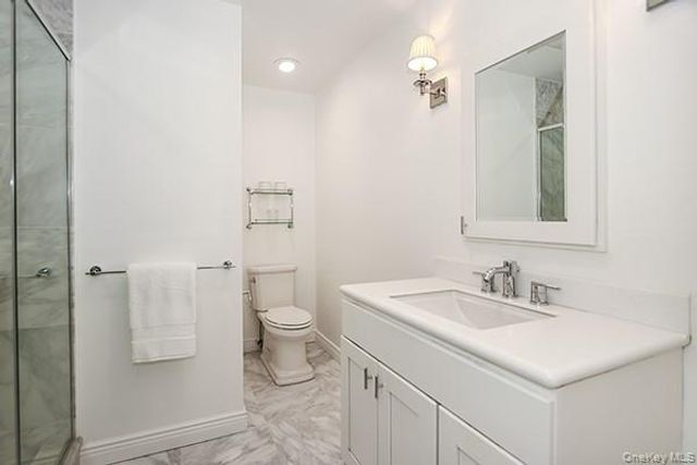 4 Spring Court, Huntington, NY 11743