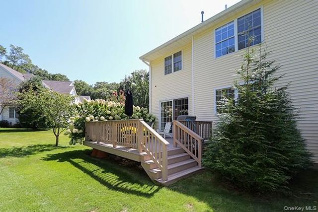 4 Spring Court, Huntington, NY 11743