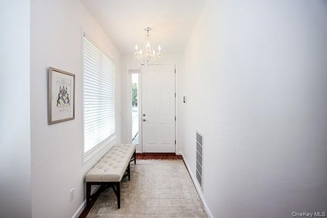 4 Spring Court, Huntington, NY 11743