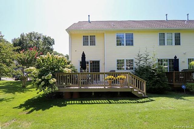4 Spring Court, Huntington, NY 11743