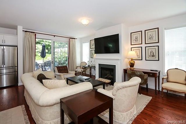 4 Spring Court, Huntington, NY 11743