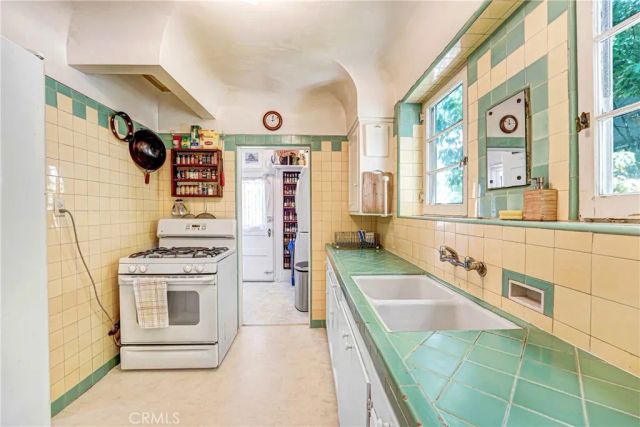 1071 S Crescent Heights Boulevard, Los Angeles, CA 90035
