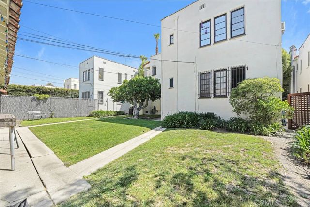1071 S Crescent Heights Boulevard, Los Angeles, CA 90035