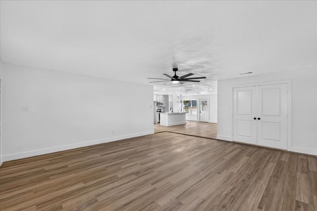 6208 Kary Lynn Drive S, Watauga, TX 76148