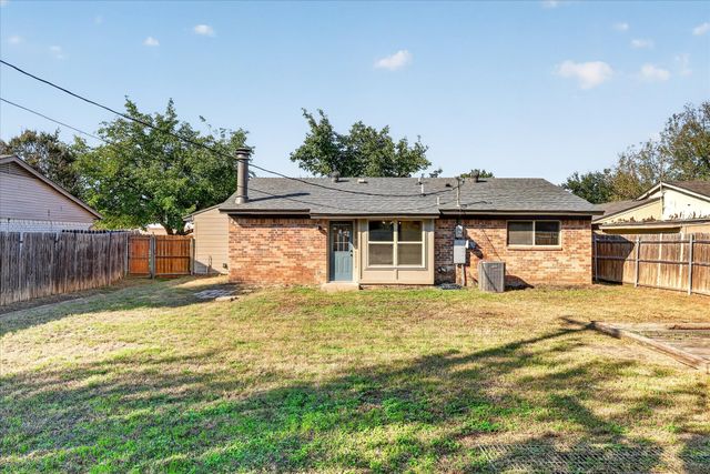6208 Kary Lynn Drive S, Watauga, TX 76148