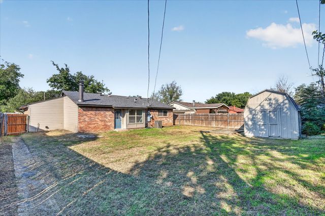 6208 Kary Lynn Drive S, Watauga, TX 76148